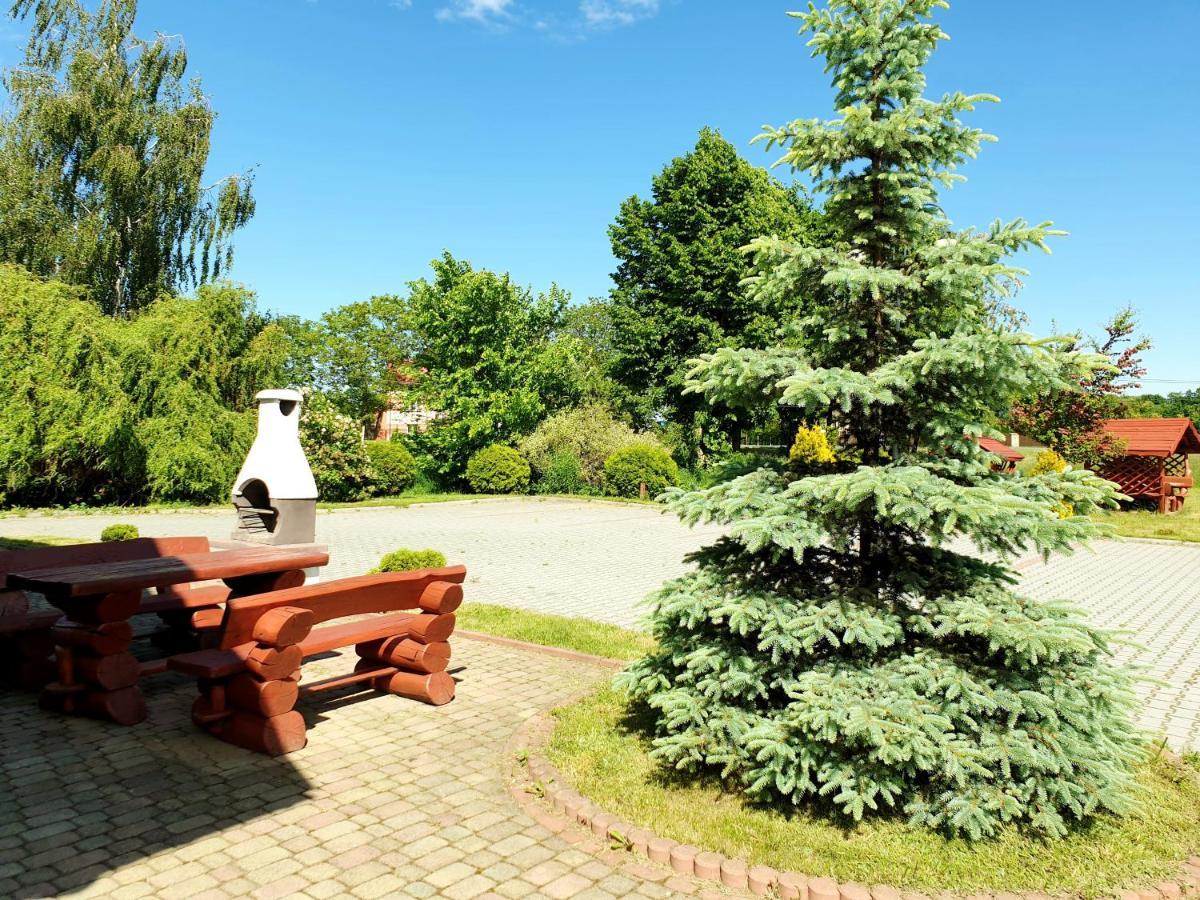 Hotel Magnat Ostrowiec Świętokrzyski Esterno foto