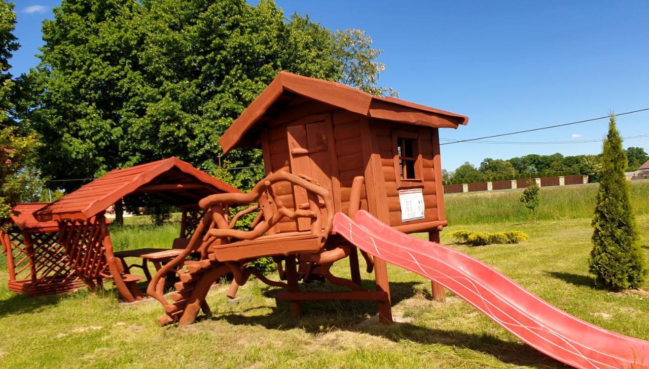 Hotel Magnat Ostrowiec Świętokrzyski Esterno foto