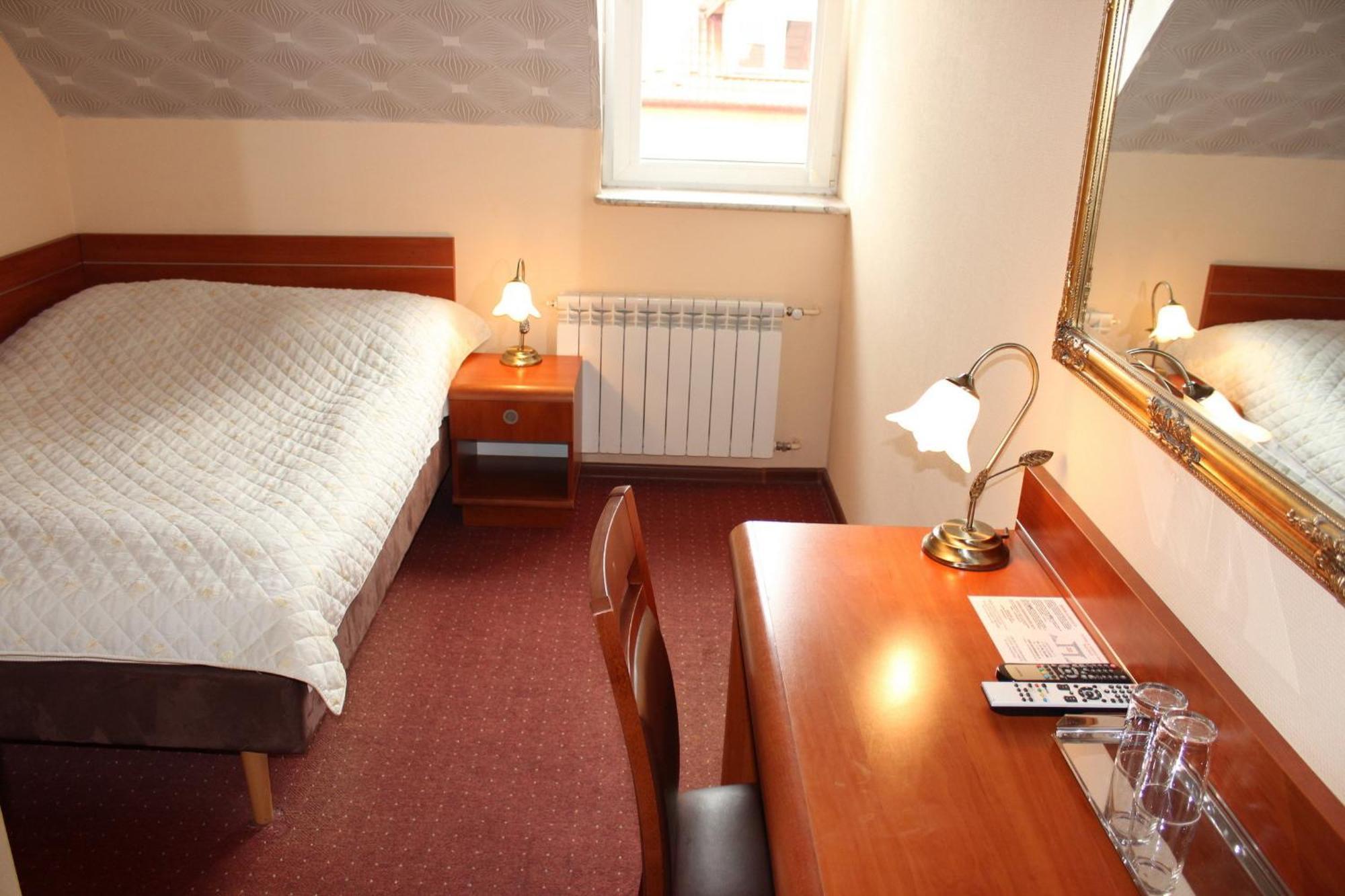 Hotel Magnat Ostrowiec Świętokrzyski Camera foto