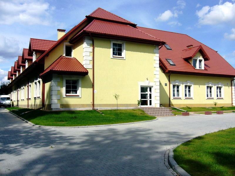 Hotel Magnat Ostrowiec Świętokrzyski Esterno foto