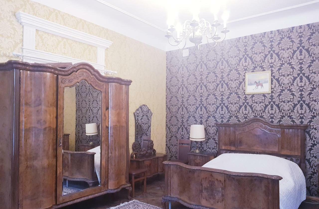 Hotel Magnat Ostrowiec Świętokrzyski Esterno foto