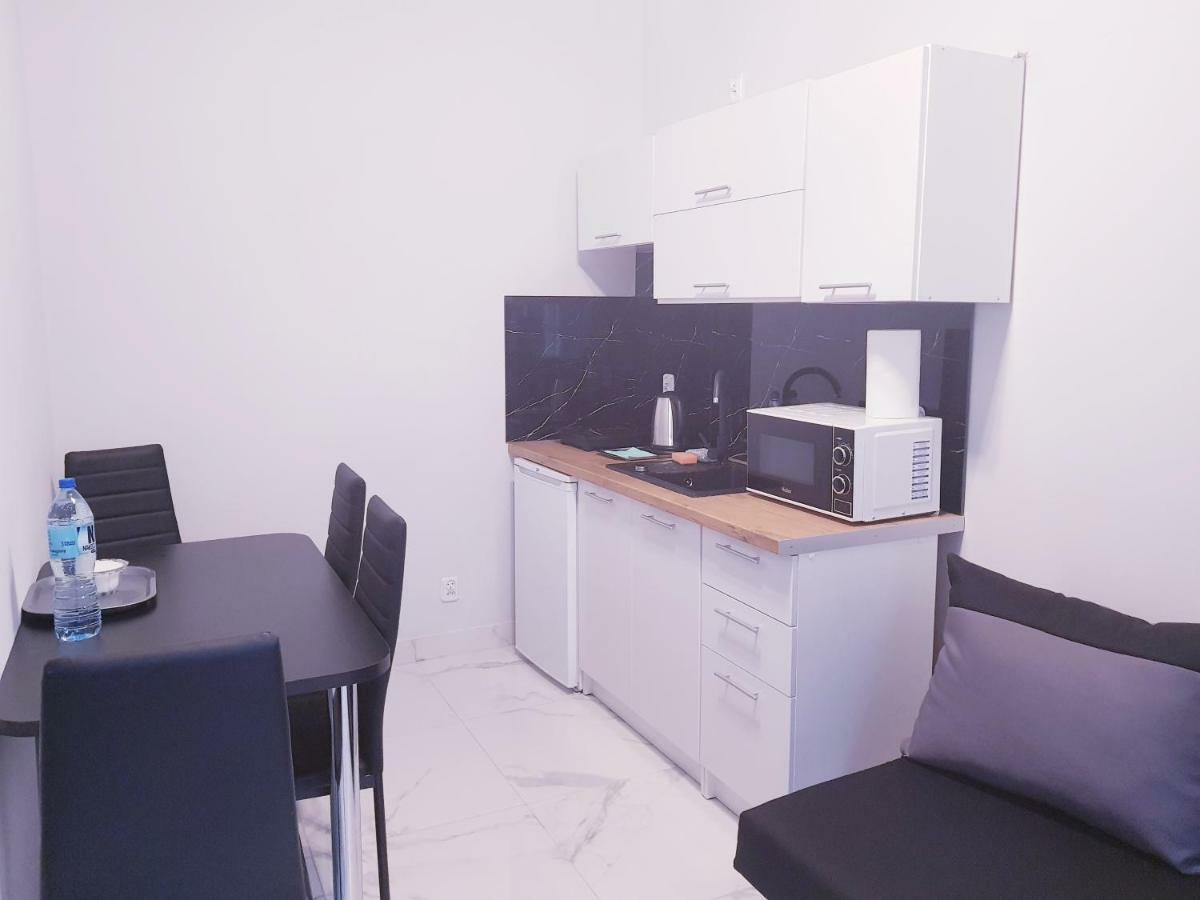 Hotel Magnat Ostrowiec Świętokrzyski Esterno foto